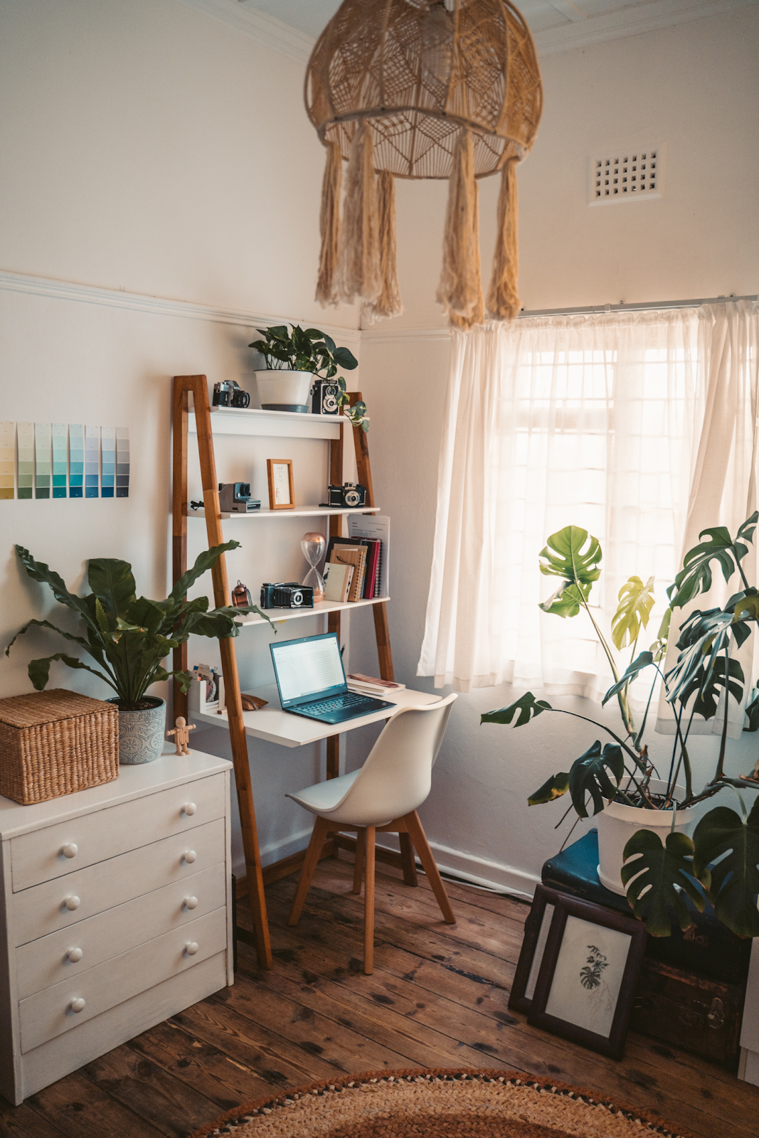 open shelves can make to room feel larger