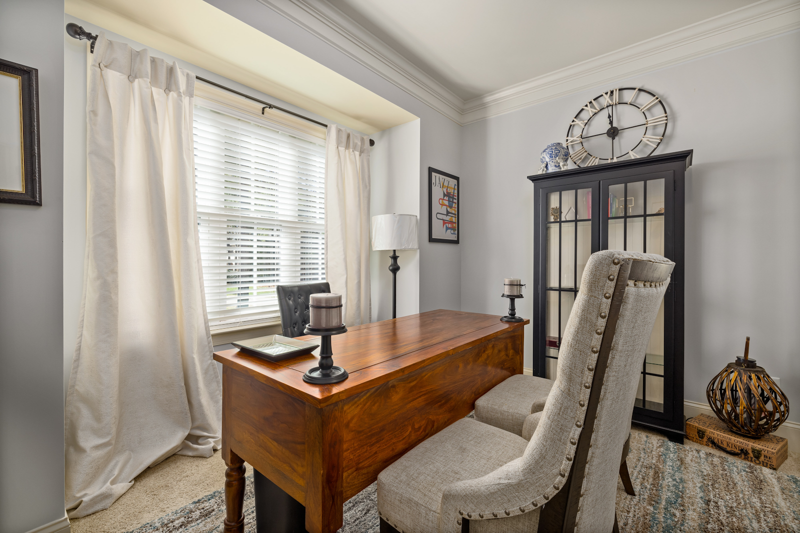 you can use an entire room or a small space in your living room and have a little study nook